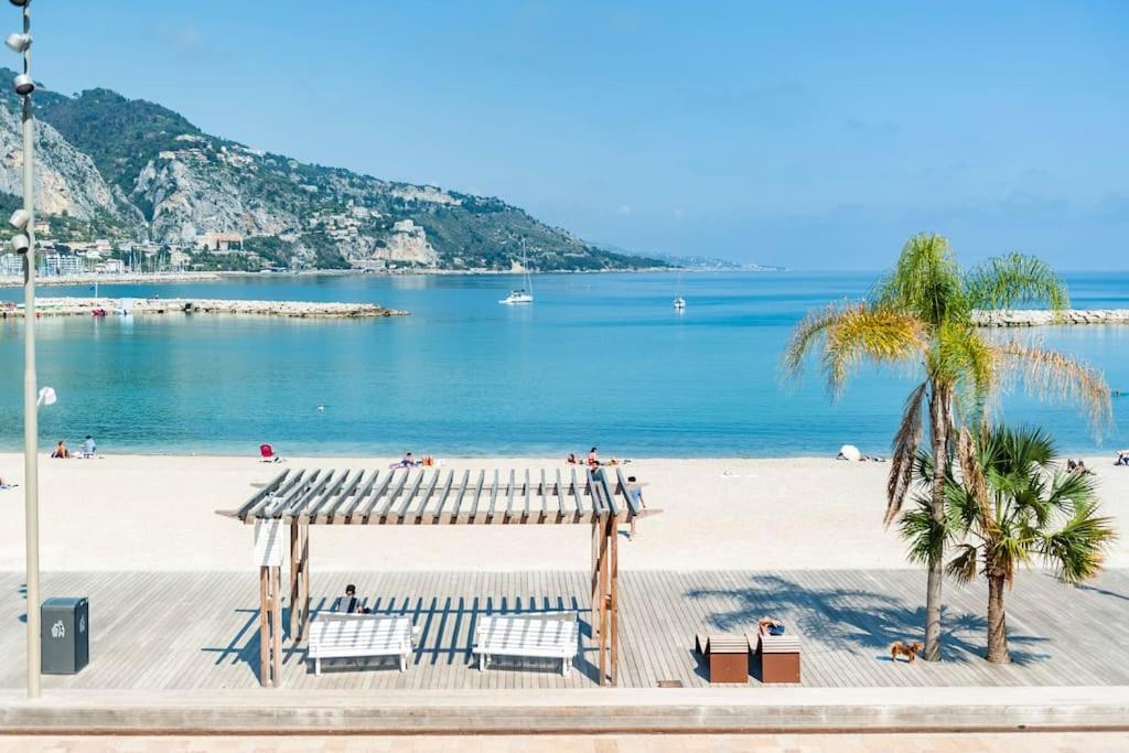 Superbe Studio Avec Terrasse En Front De Mer Menton Exterior photo