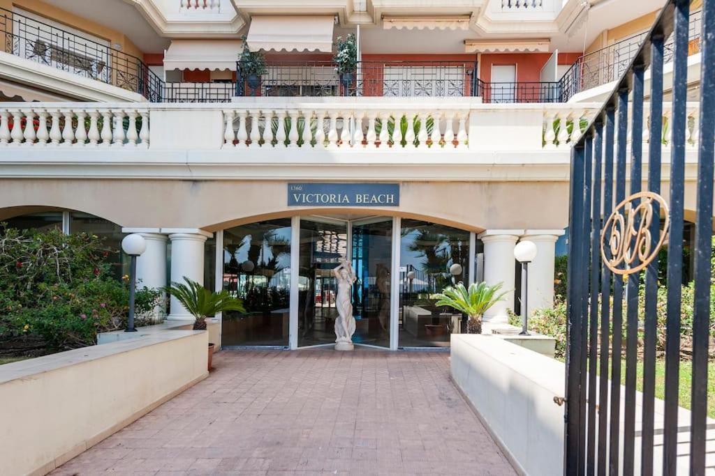 Superbe Studio Avec Terrasse En Front De Mer Menton Exterior photo