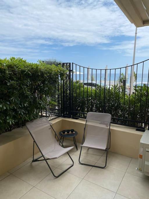 Superbe Studio Avec Terrasse En Front De Mer Menton Exterior photo